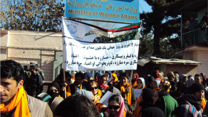 140213071334_afghan_womens_protest_976x549_bbc - Copy