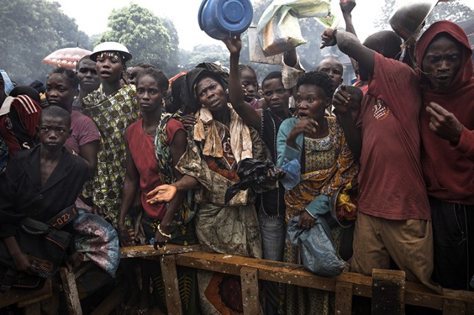 Displaced people queuing for food in the Central African Republic