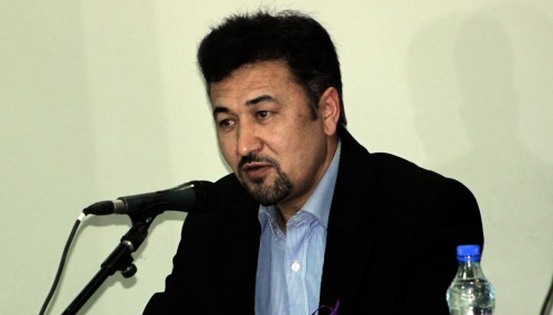 آقای شریف شرافت، ز فعالان مدنی و استاد دانشگاه