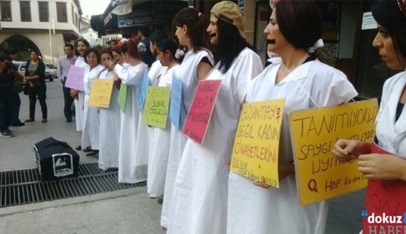 women protest in Turkey